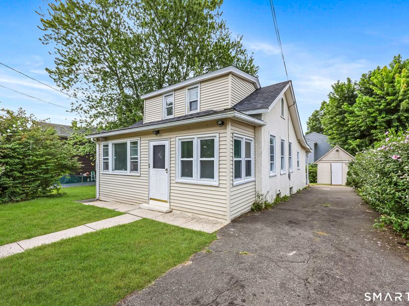 73 Carlson Avenue, Bridgeport CT 06606