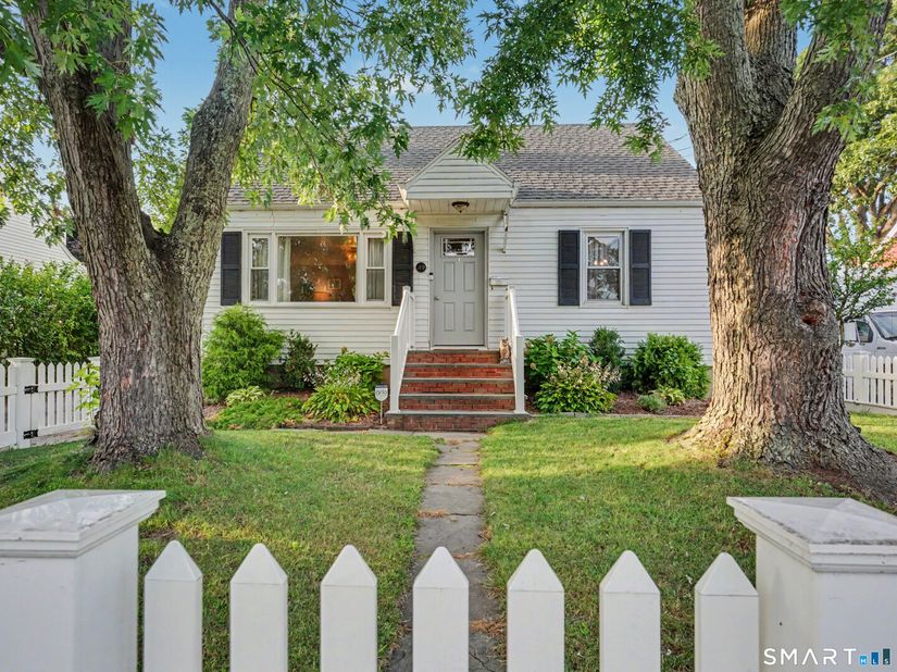 49 Baxter Drive, Norwalk CT 06854
