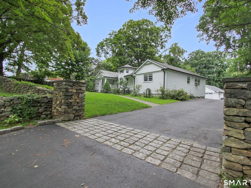310 Plattsville Road, Trumbull CT 06611