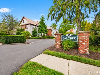 33 Colonial Road