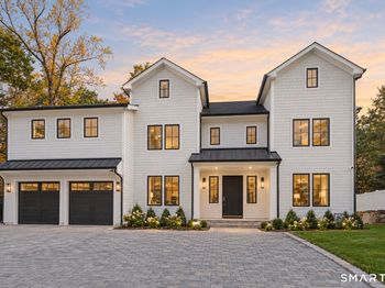 8 Hickory Drive