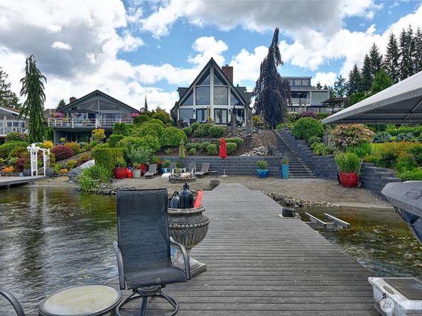 1504 E Lakeshore Drive, Lake Stevens WA 98258