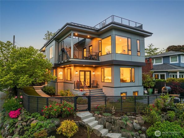 3303 37th Avenue W, Seattle WA 98199
