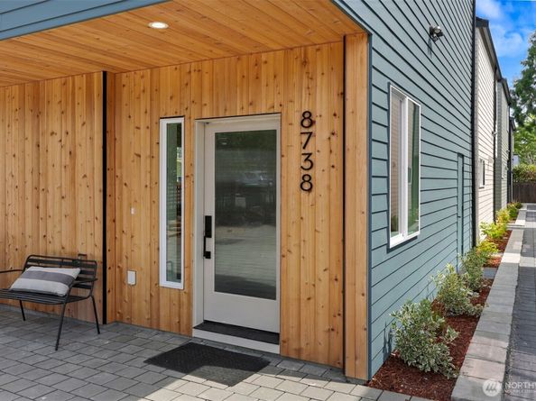 8738 13th Avenue NW, Seattle WA 98117