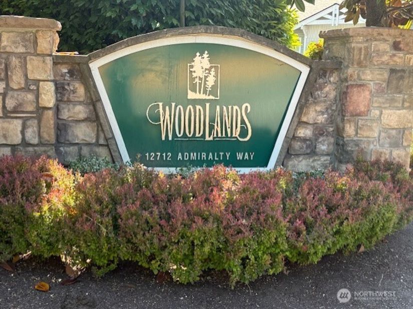 12712 Admiralty Way SE D303, Everett WA 98204