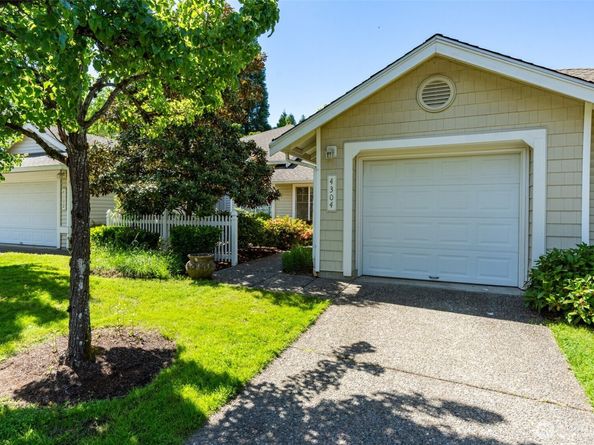 4304 S 220th Place, Kent WA 98032