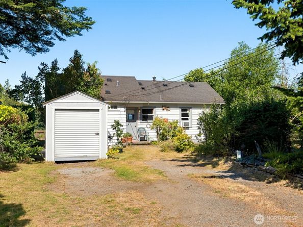 2715 50th Avenue SW, Seattle WA 98116