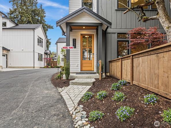 9315 132nd Avenue NE, Kirkland WA 98033