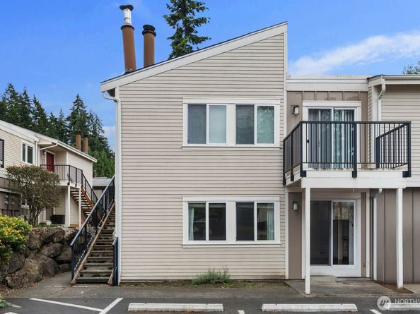 12716 NE 120th Street H1, Kirkland WA 98034