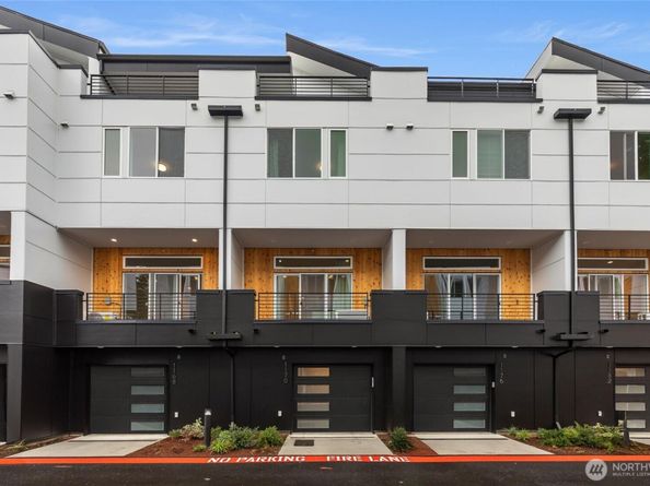 1122 129th Court NE, Bellevue WA 98005
