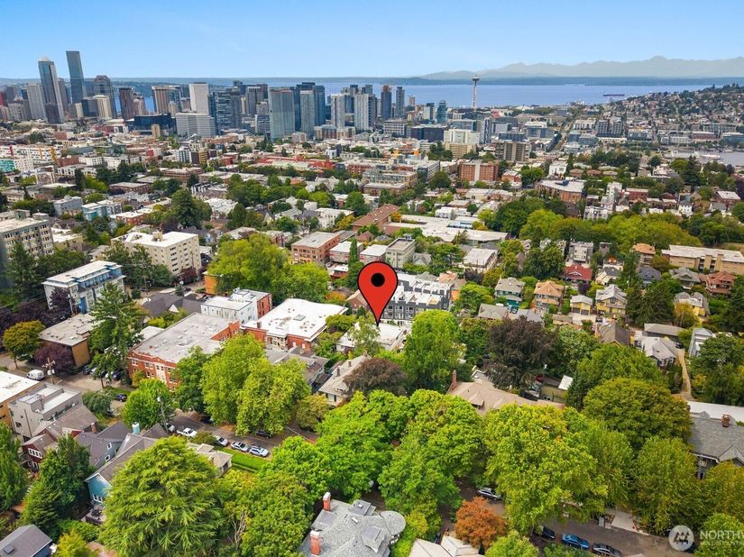 632 13th Avenue E 19, Seattle WA 98102