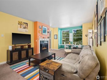 55 Williams Avenue S
