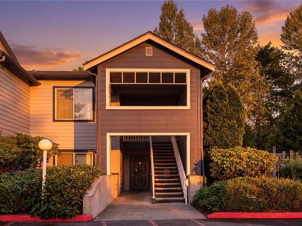 10825 SE 200th Street F204, Kent WA 98031