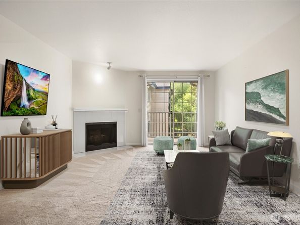 221 9th Street C303, Kirkland WA 98033