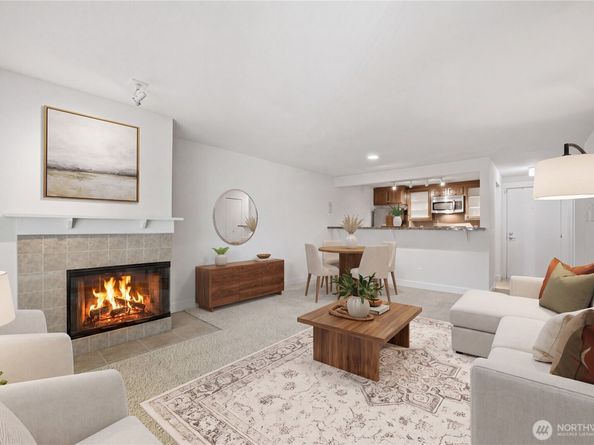 300 N 130th Street 2303, Seattle WA 98133