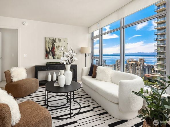 588 Bell Street 3201S, Seattle WA 98121