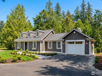 7077 NE Ridge Lane