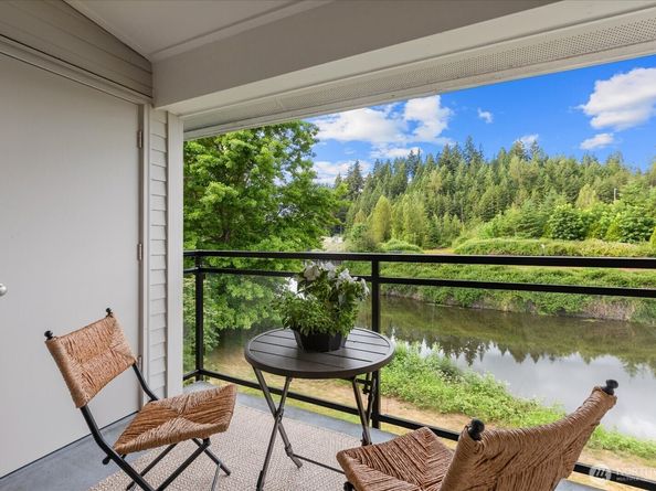 10822 E Riverside Drive A303, Bothell WA 98011