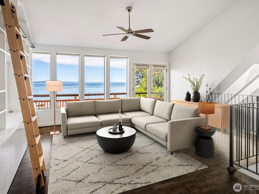 2364 Hobart Avenue SW, Seattle WA 98116