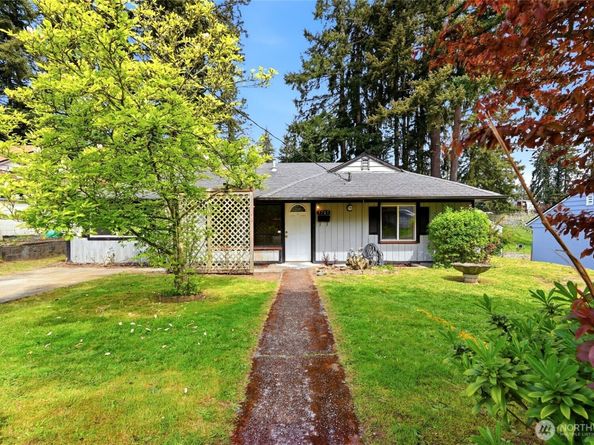 5705 238th Street SW, Mountlake Terrace WA 98043