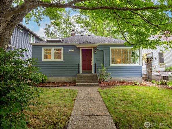 4718 49th Avenue SW, Seattle WA 98116