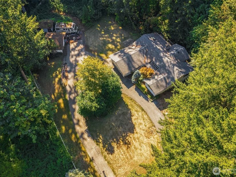 7001 242nd Avenue NE, Redmond WA 98053