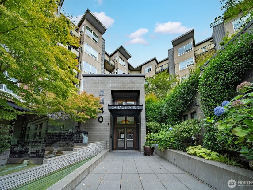 5440 Leary Avenue NW 526, Seattle WA 98107
