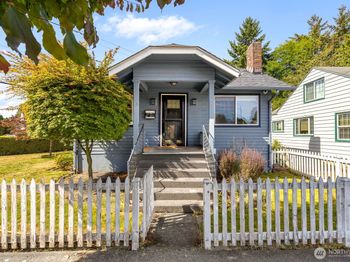 105 Wells Ave N