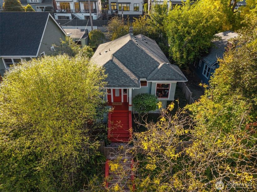 809 23rd Avenue E, Seattle WA 98112