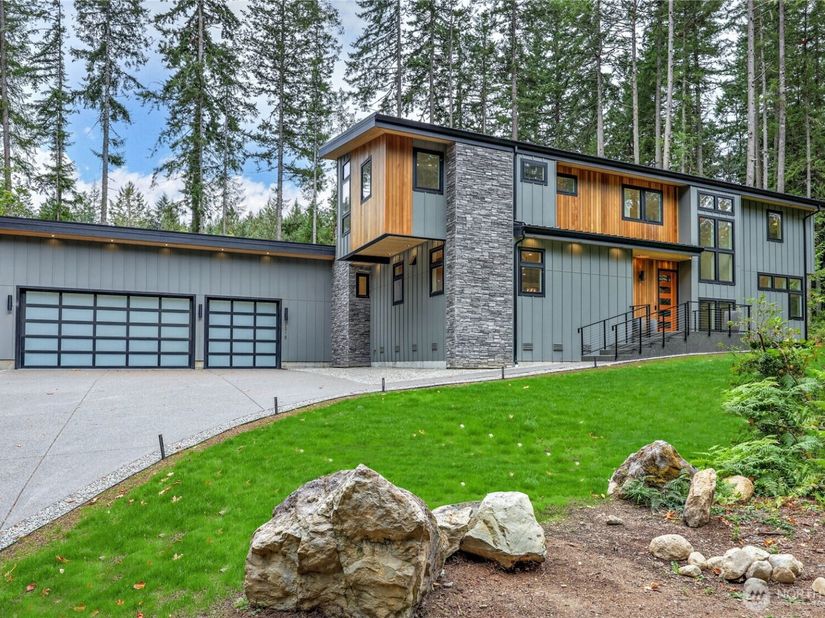6015 Chorus Frog Street NE, Bainbridge Island WA 98110