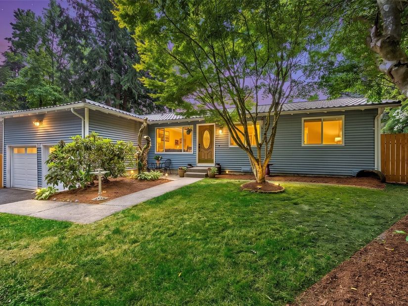 12815 98th Place NE, Kirkland WA 98034