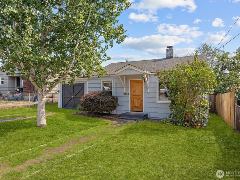 12450 1st Avenue SW, Burien WA 98146