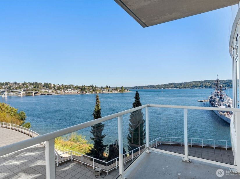 320 Washington Avenue 307, Bremerton WA 98337
