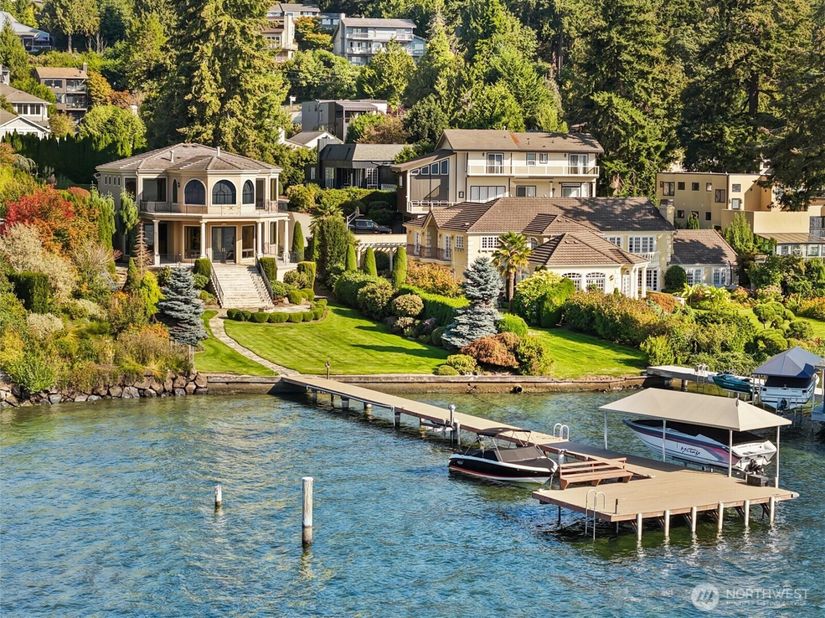 6049 NE 135th Street, Kirkland WA 98034
