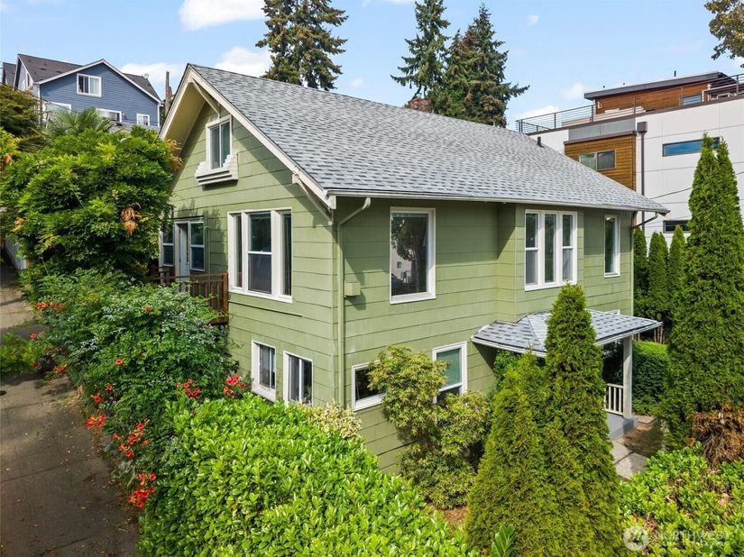1923 15th Avenue S, Seattle WA 98144