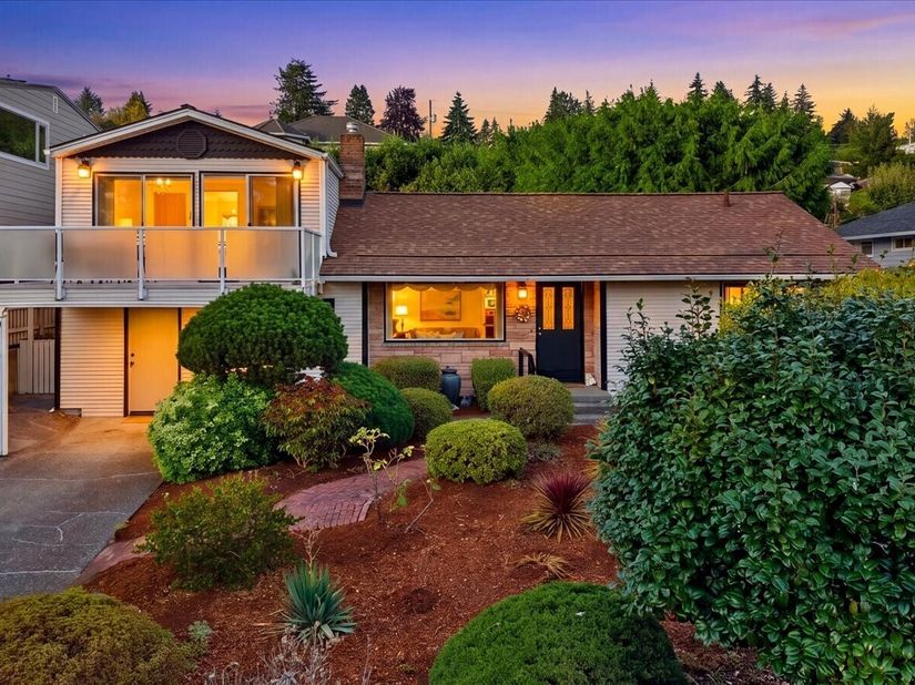 12116 Shorewood Drive SW, Burien WA 98146