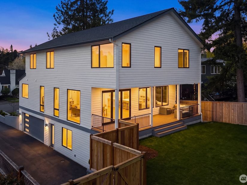 6214 40th Avenue NE, Seattle WA 98115