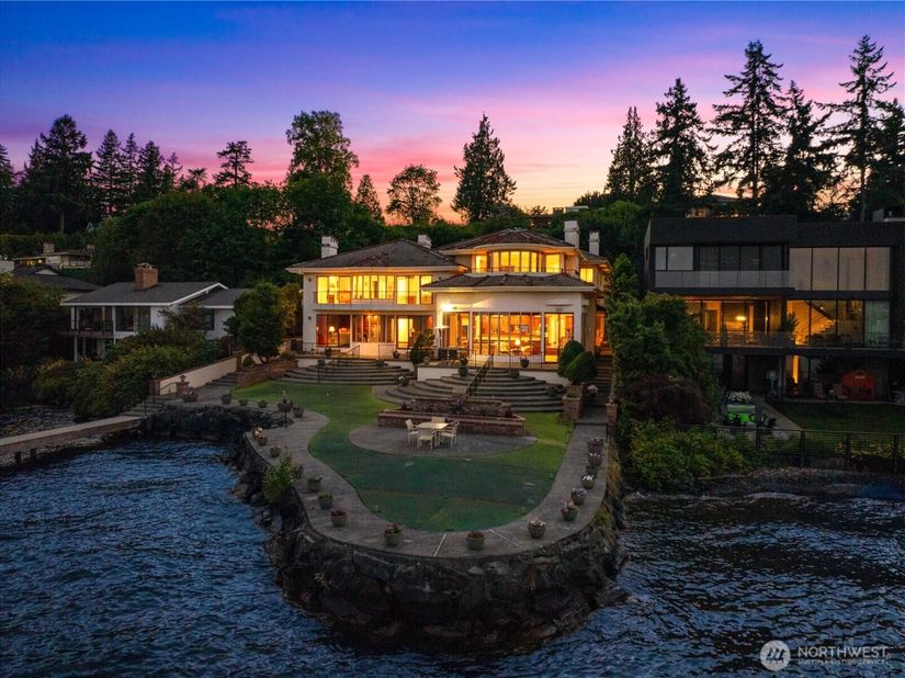 6669 N NE Windermere Road, Seattle WA 98115