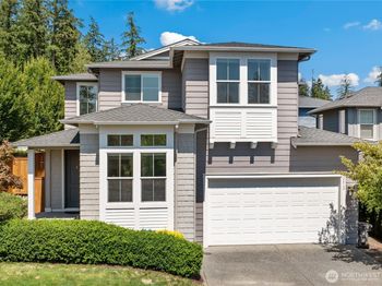 2412 NE Boulderstone Court