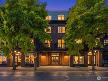 1909 10th Avenue W