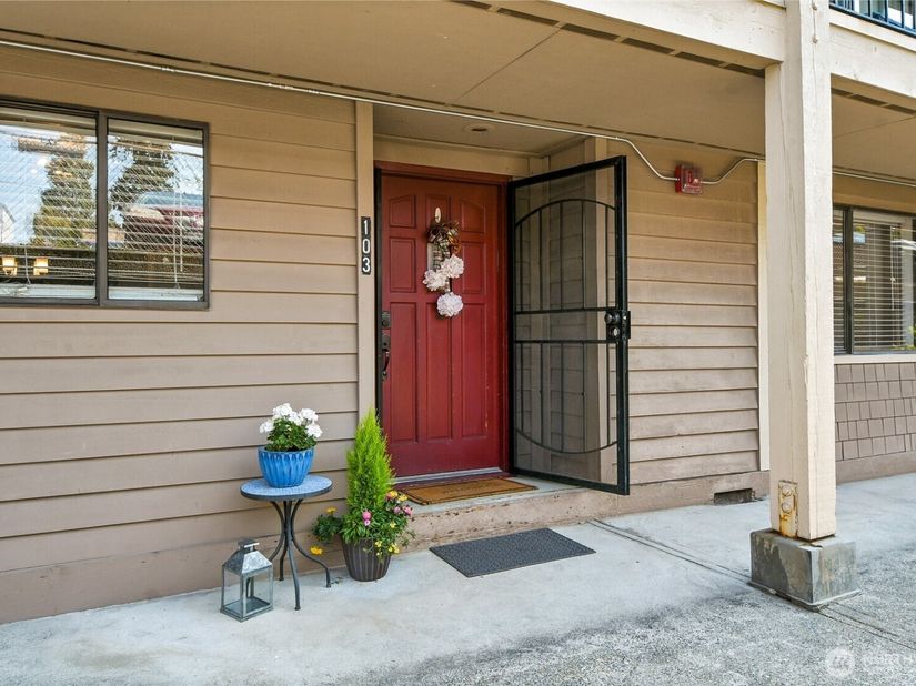 20131 61st Place W D103, Lynnwood WA 98036