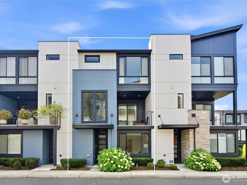 2422 217th Street SE D, Bothell WA 98021