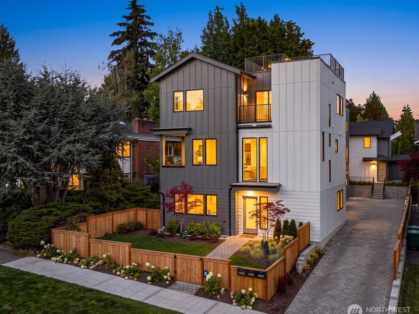 6026 41st Avenue NE, Seattle WA 98115