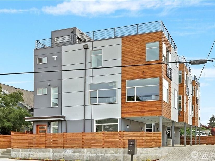 6546 24th Avenue NW, Seattle WA 98117