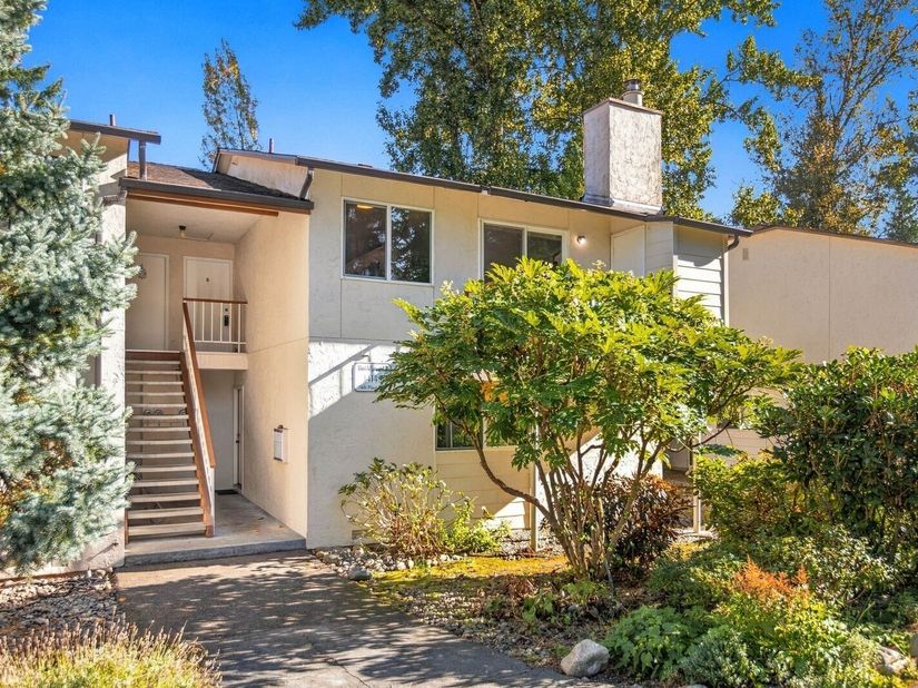 14148 74th Place NE 12D, Kirkland WA 98034
