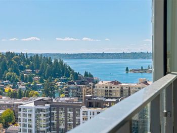 188 Bellevue Way NE