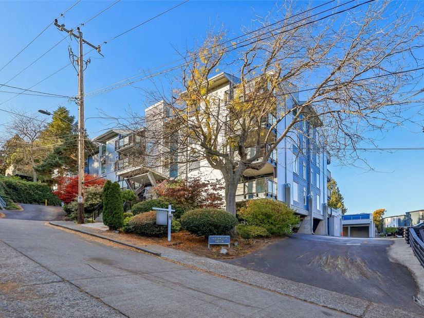 2510 W Bertona Street 431, Seattle WA 98199