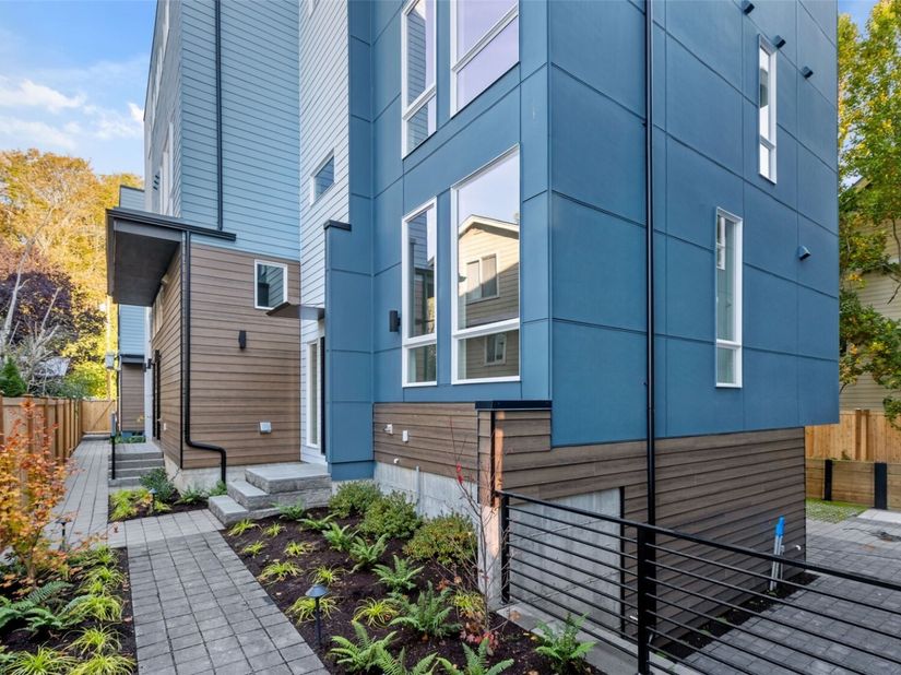 7029 Delridge Way SW, Seattle WA 98106