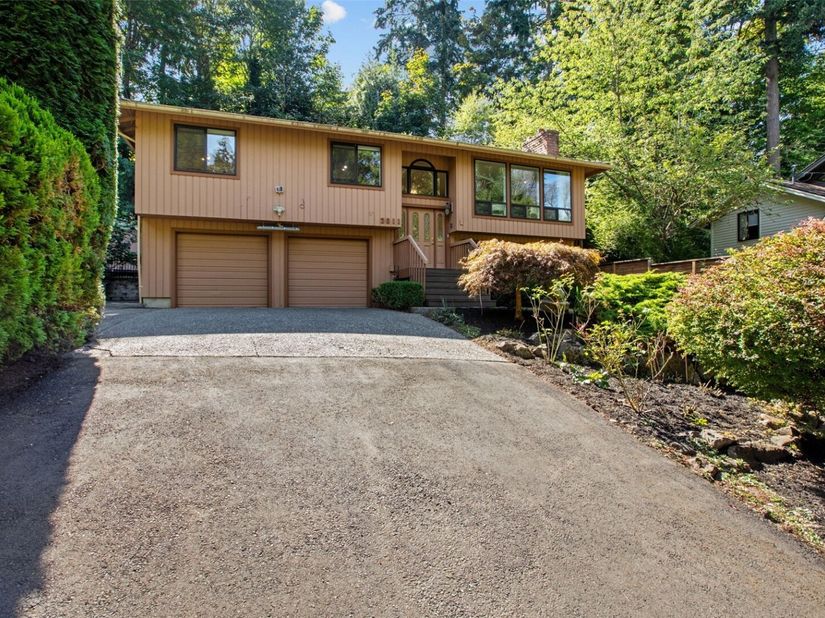 3811 SW Orchard Street, Seattle WA 98126