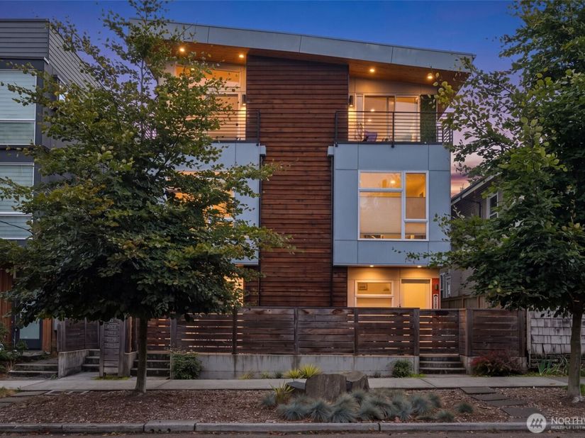 122 17th Avenue E B, Seattle WA 98112